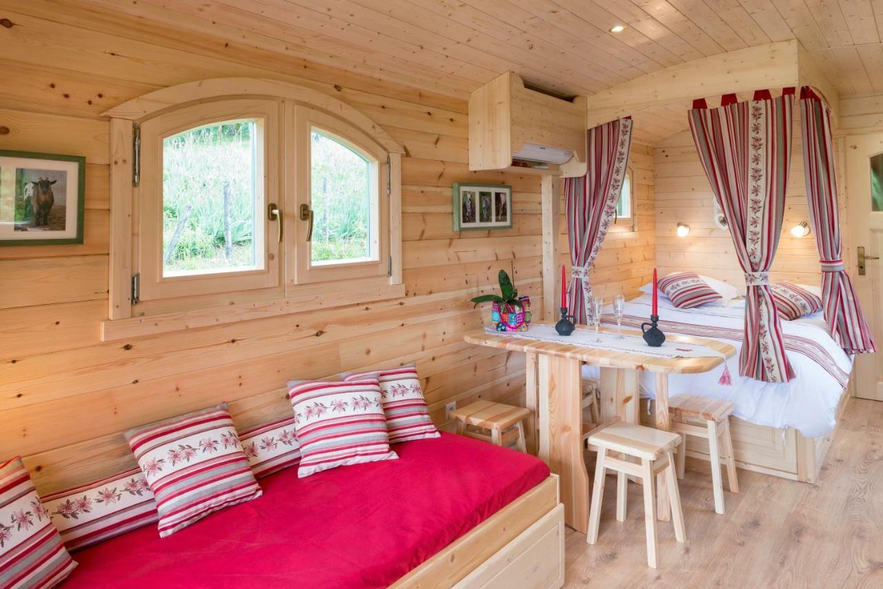 Holiday home Roulotte De Charme 